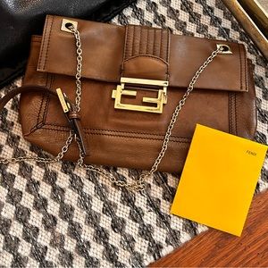 Fendi baguette bag in brown - used with inside stitching missing